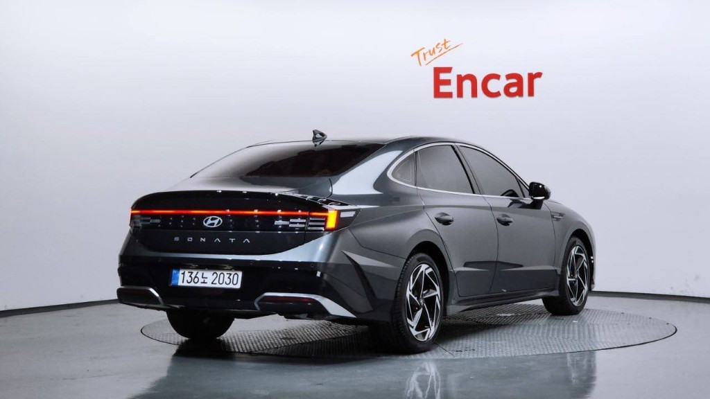 Hyundai Sonata The Edge (DN8) 2.0 S